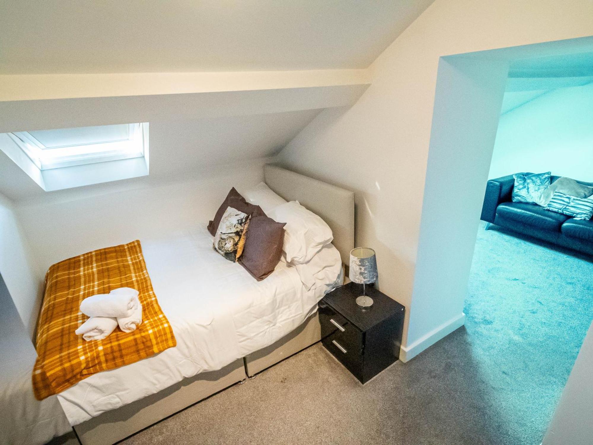 Heart Of Huddersfield Apt10 Exterior photo